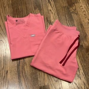 Womens Mauve Figs Scrub set